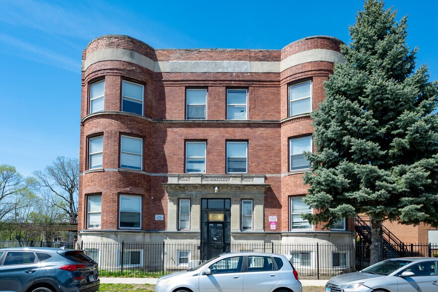 Primary Photo Of 5150 S Calumet Ave, Chicago Apartments For Sale