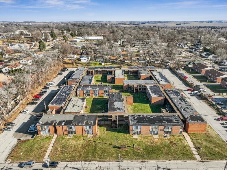 More Photos Of 1100 Arthur St, Iowa City Apartments For Sale