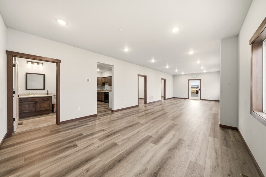 More Photos Of 1408 N Jackrabbit Ln, Belgrade Office For Sale