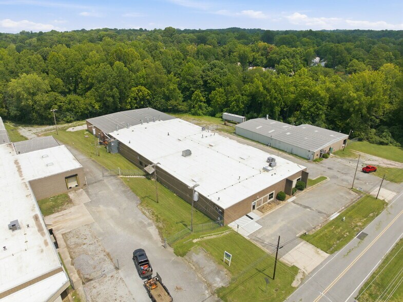 More Photos Of 1210 Hickory Chapel Rd, High Point Light Distribution For Lease