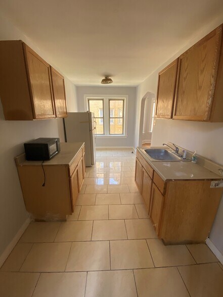 More Photos Of 7722-7732 S Jeffery Blvd, Chicago Apartments For Sale