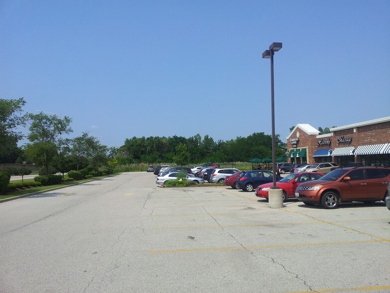 More Photos Of North Ave And Grace St NWQ @ Main St, Lombard Land For Sale