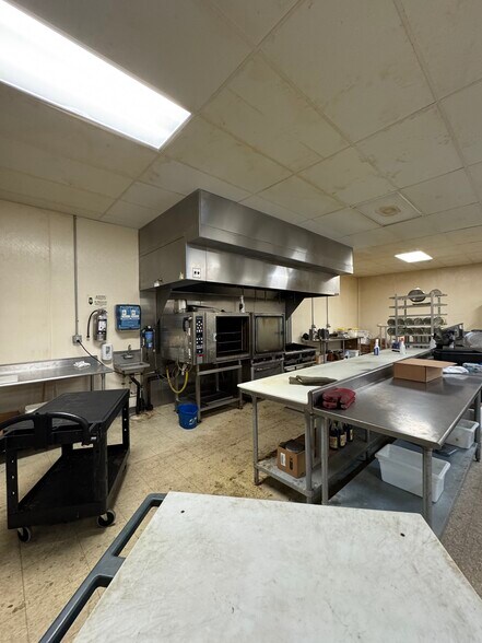 More Photos Of 210-212 Cambria Ave, Pleasantville Unknown For Lease