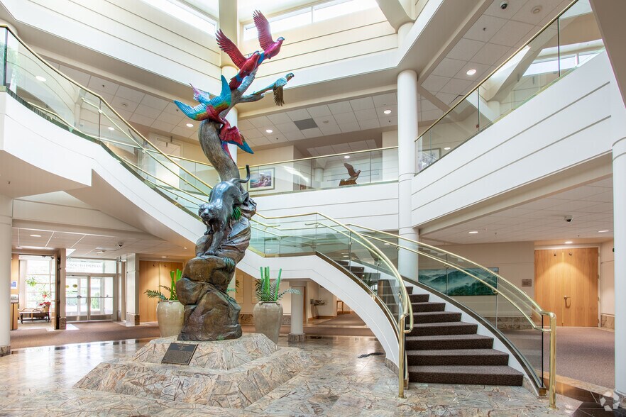 More Photos Of 222 NE Park Plaza Dr, Vancouver Office For Lease