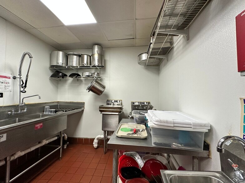 More Photos Of 118 S Main St, Greensboro Restaurant For Sale