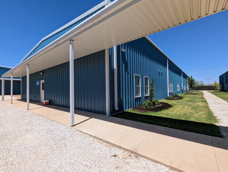 More Photos Of 434 Urenda Loop, Carrizo Springs Apartments For Sale