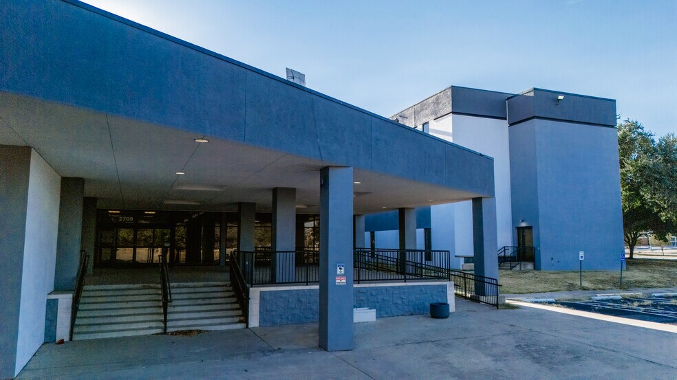 More Photos Of 2709 Hospital Blvd, Grand Prairie Hospital For Lease
