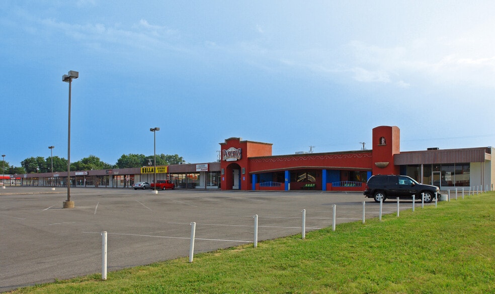 Primary Photo Of 4500-4550 Gus Thomasson Rd, Mesquite Unknown For Lease