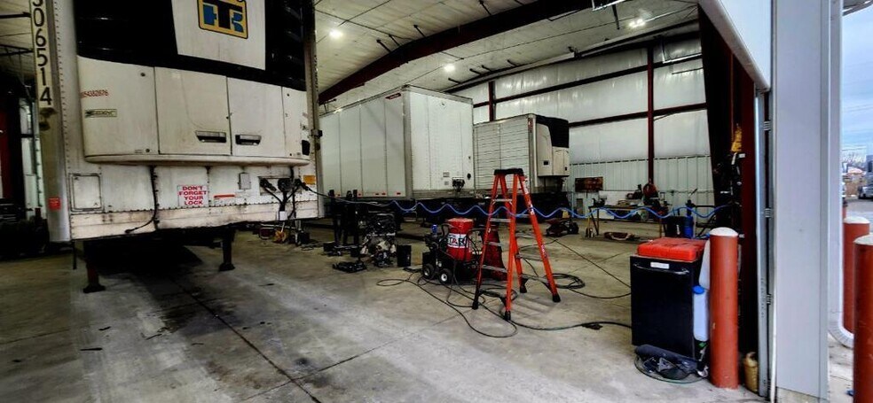 More Photos Of 2399 E 15th Ave, Gary Service For Lease