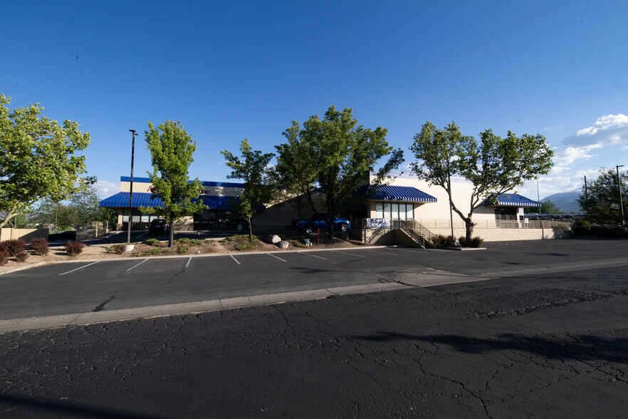 More Photos Of 80 E Patriot Blvd, Reno Freestanding For Lease