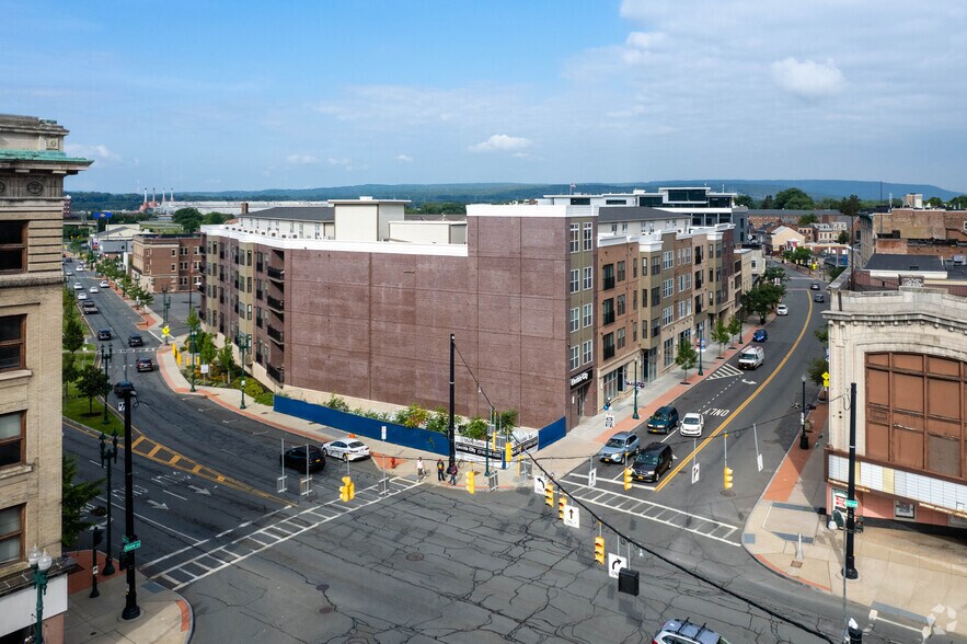 More Photos Of 240 State St, Schenectady Apartments For Lease