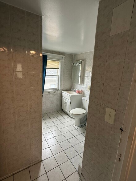 More Photos Of 90 Medford Ave, Patchogue Medical For Sale