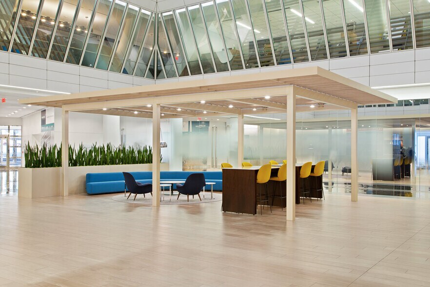 More Photos Of 1299 Pennsylvania Ave NW, Washington Office For Lease