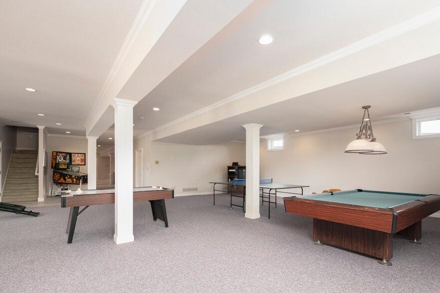 More Photos Of 4664 Lexington Rd, Winchester Specialty For Sale