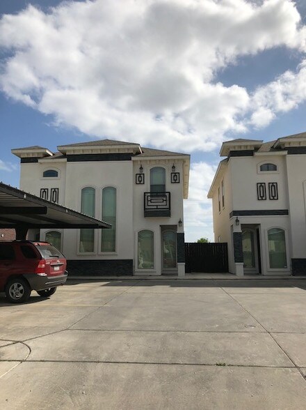 More Photos Of 1407 W Kiwi Ave, Pharr Apartments For Sale