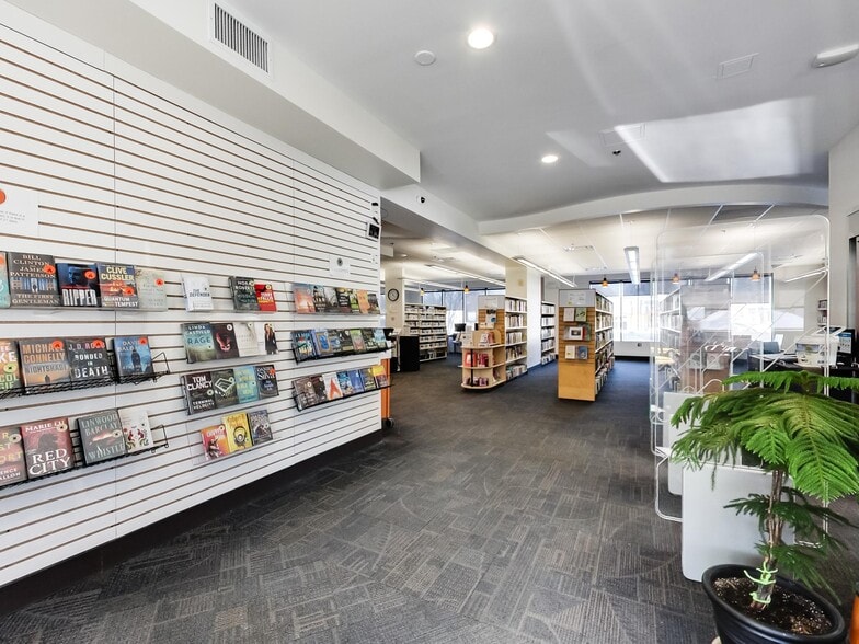 More Photos Of 540 Plains Rd E, Burlington Apartments For Sale