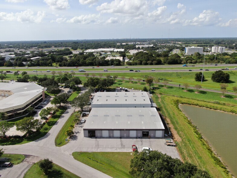 More Photos Of 237 Interstate Blvd, Sarasota Warehouse For Lease