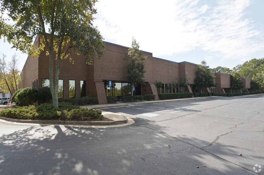 More Photos Of 2197 Canton Rd, Marietta Warehouse For Lease