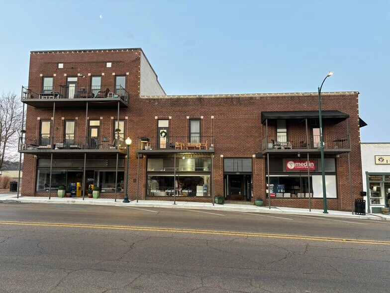 Primary Photo Of 130 W Bankhead St, New Albany Flex For Sale