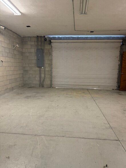 More Photos Of 4707 Enterprise Ave, Naples Loft Creative Space For Lease