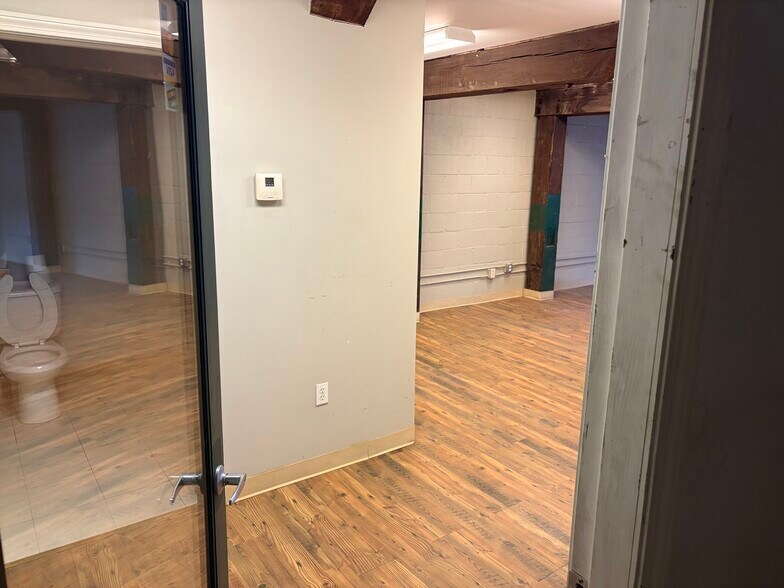 More Photos Of 36 Main St, Amesbury Flex For Lease