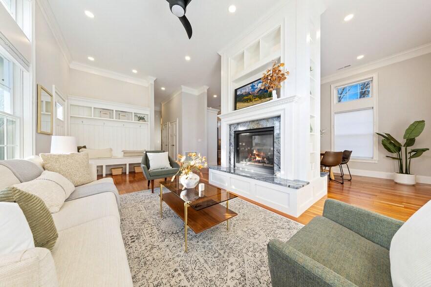 More Photos Of 25 Carlisle Rd, Westford Veterinarian Kennel For Sale