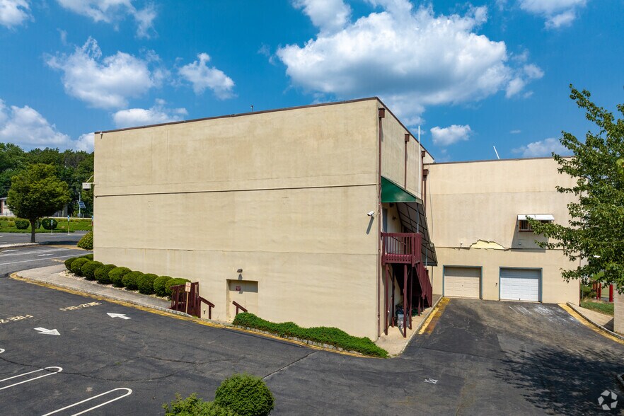 More Photos Of 1069 State Route 18, East Brunswick Restaurant For Sale