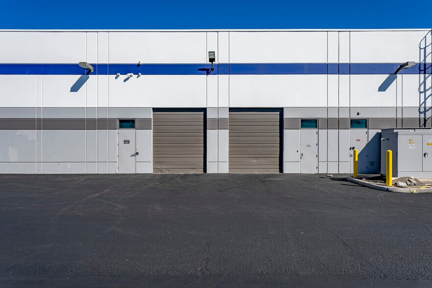 More Photos Of 4409 E Baseline Rd, Phoenix Distribution For Lease