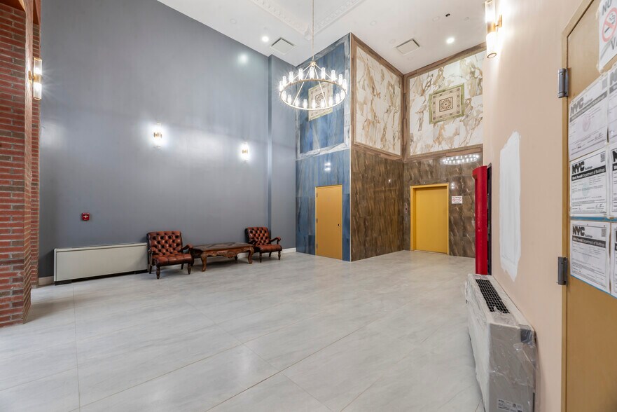 More Photos Of 14 Olive St, Brooklyn Hotel For Lease