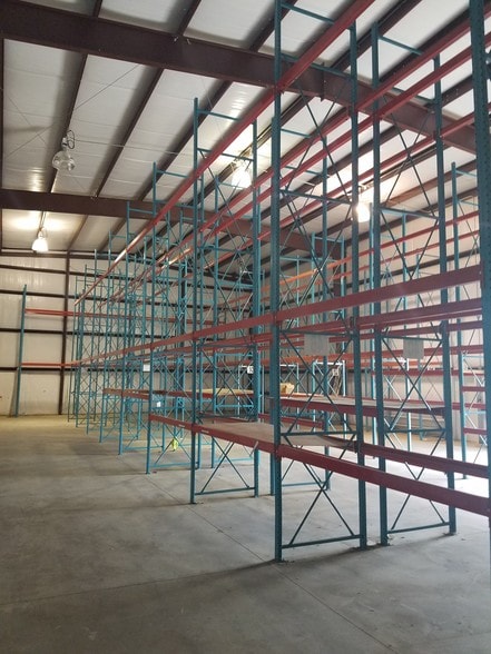 More Photos Of 5900 S Spoede Ln, Warrenton Warehouse For Sale