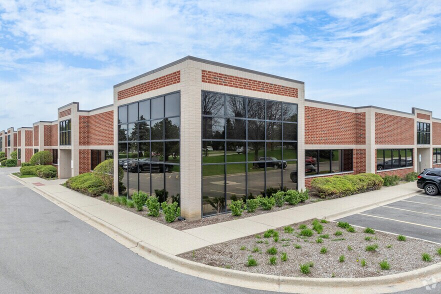 More Photos Of 50 Lakeview Pky, Vernon Hills Light Manufacturing For Lease
