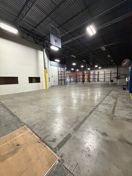 More Photos Of 4405-4493 NW 97th Ave, Doral Warehouse For Lease