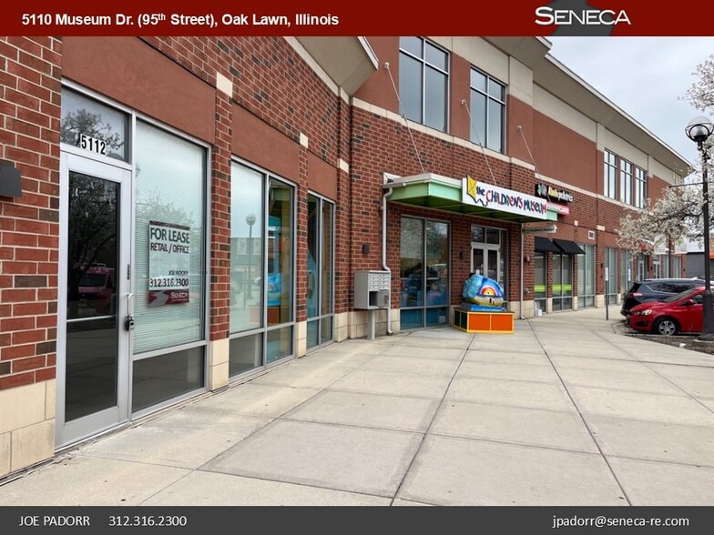 More Photos Of 5100-5116 Museum Dr, Oak Lawn General Retail For Lease