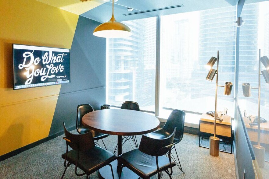 More Photos Of 78 SW 7th St, Miami Office For Lease