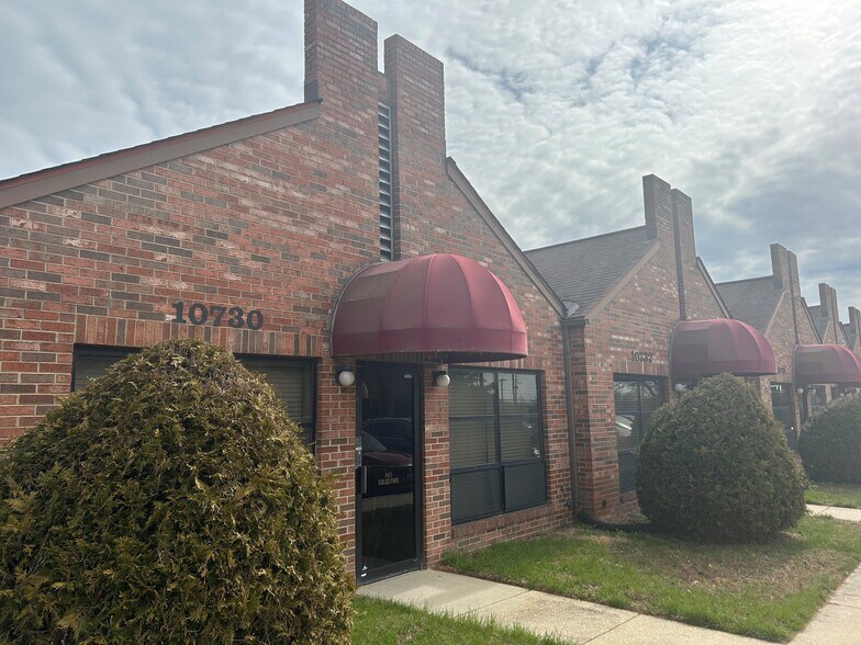 More Photos Of 10730-10752 Baltimore Ave, Beltsville Office For Sale