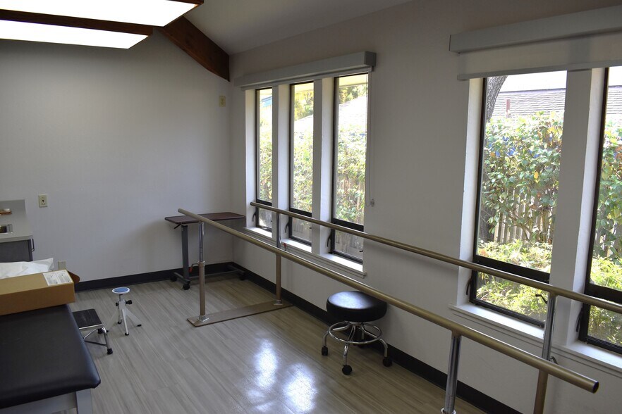 More Photos Of 3319-3321 Mission Dr, Santa Cruz Medical For Lease
