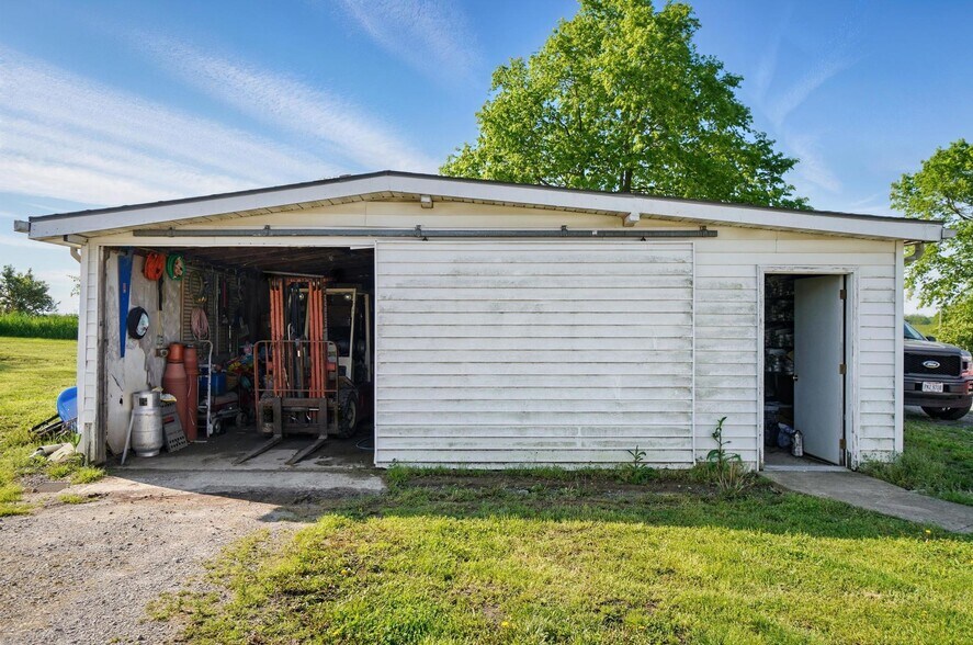 More Photos Of 1056 US-68, Xenia Garden Center For Sale