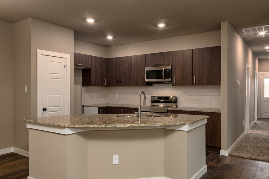 More Photos Of 632 Harvest Moon Dr, Venus Multifamily For Sale