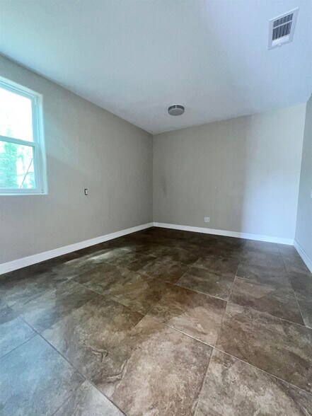 More Photos Of 2636 Highway 69, Lumberton Warehouse For Sale