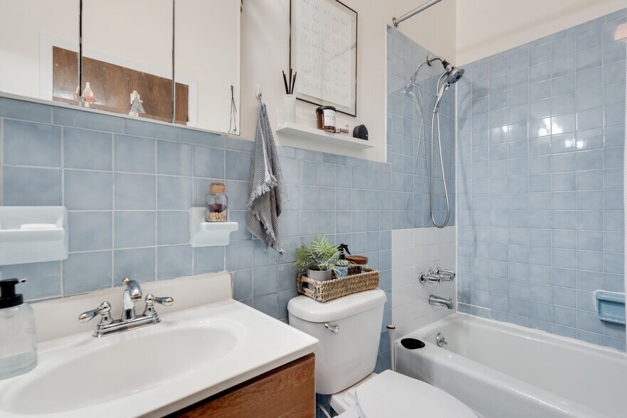 More Photos Of 626 Vanderbilt Ave, Brooklyn Apartments For Sale