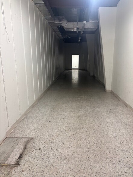 More Photos Of 965 Highway 80 W, Demopolis Unknown For Lease