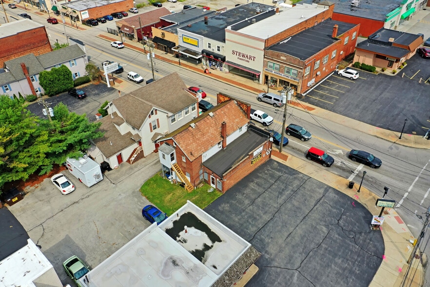 More Photos Of 12-14 N Main St, Hubbard Storefront Retail Residential For Sale