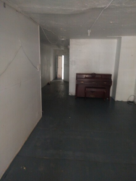 More Photos Of 6142 Lansdowne Ave, Philadelphia Restaurant For Lease