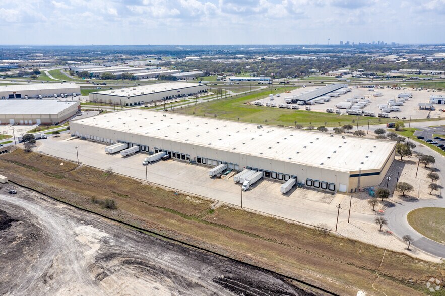 More Photos Of 8562 NE Loop 410, San Antonio Unknown For Lease