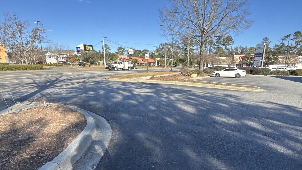 More Photos Of 1531 Baytree Rd, Valdosta Storefront Retail Office For Lease