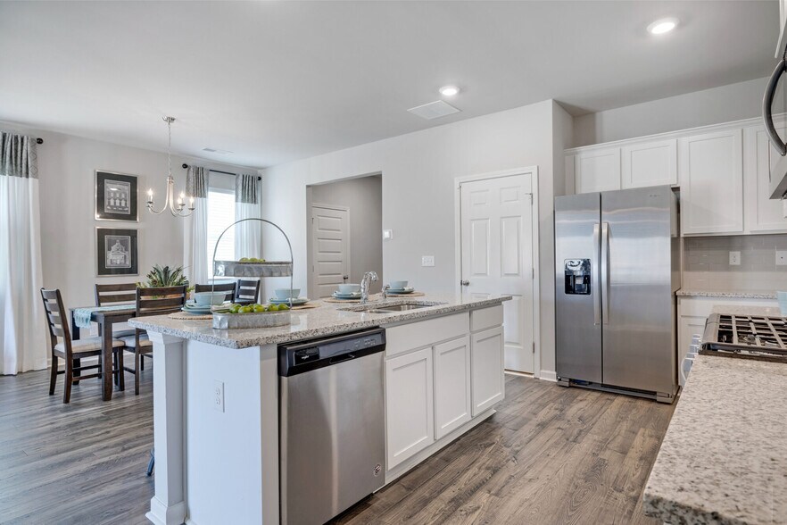 More Photos Of 507 Satinwood Cir, Graniteville Apartments For Sale