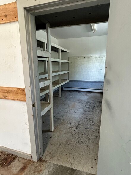 More Photos Of 8 Crooker Rd, Brunswick Industrial For Lease