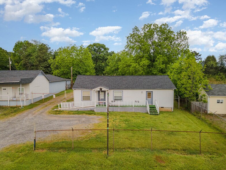 More Photos Of 2329 Davie Ave, Statesville Land For Sale