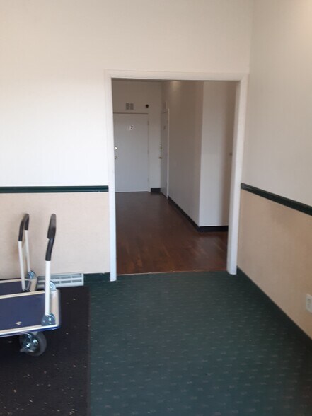 More Photos Of 110 Bessemer Rd, Mount Pleasant Office For Lease