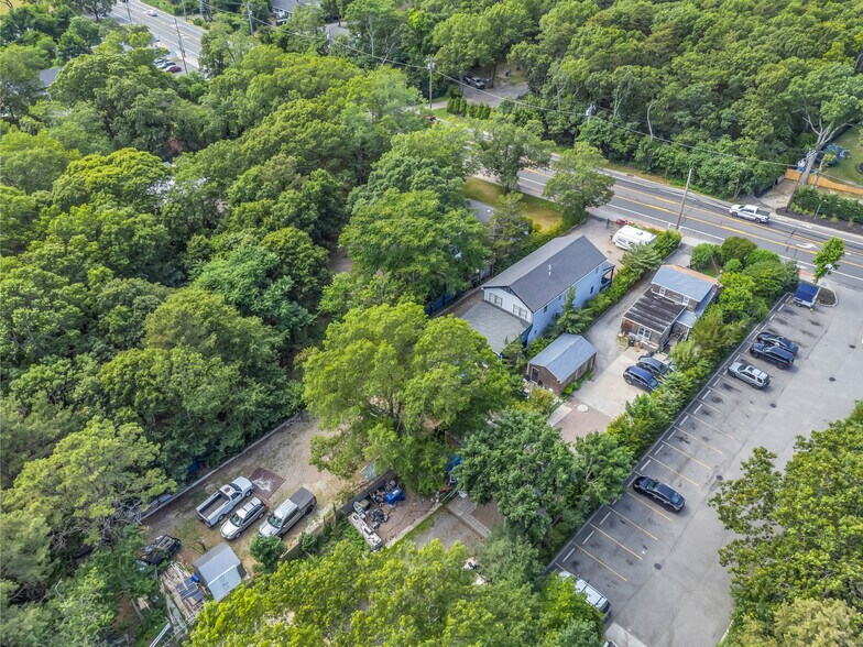 More Photos Of 715 Flanders Rd, Riverhead Office For Sale